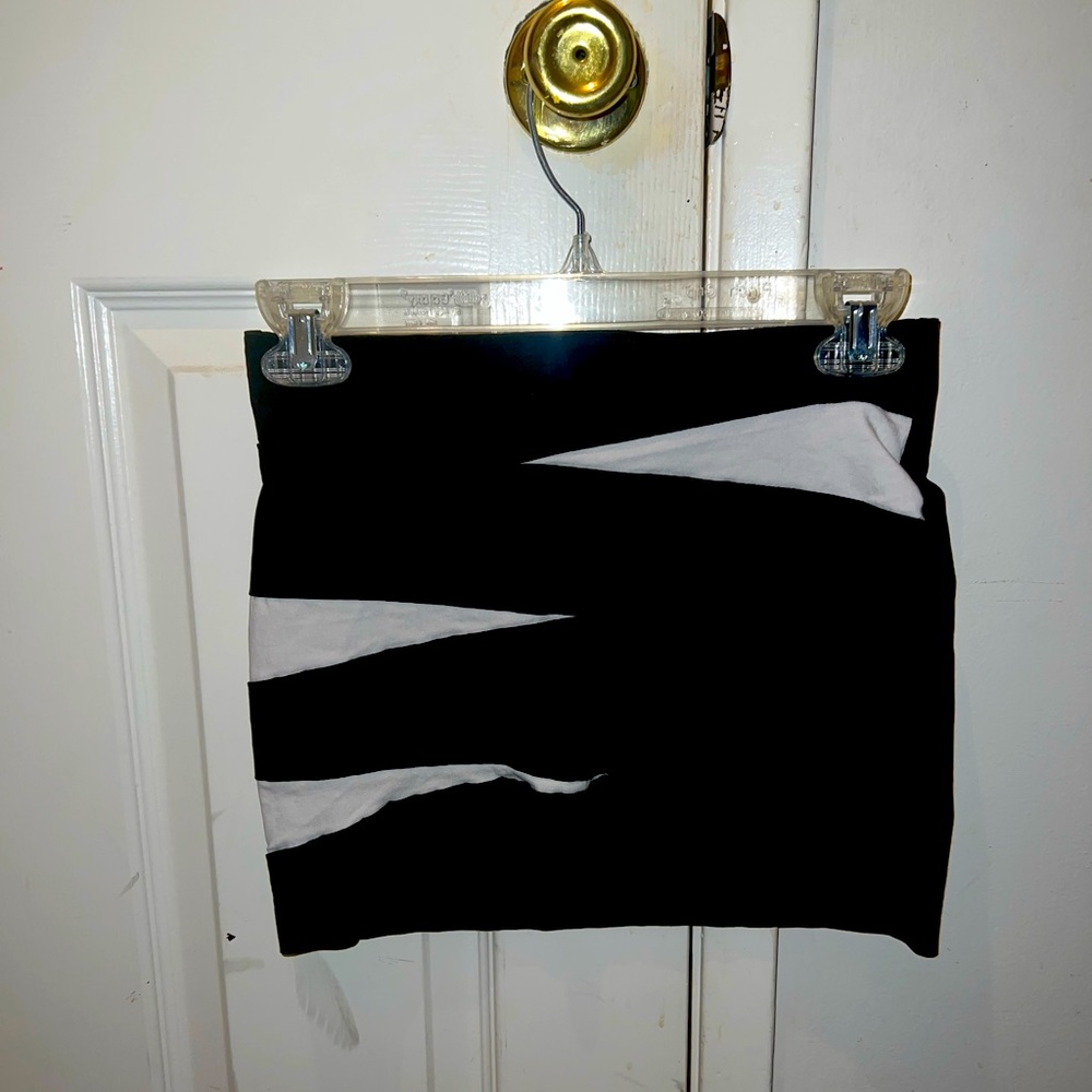 Black & White Mini Skirt!